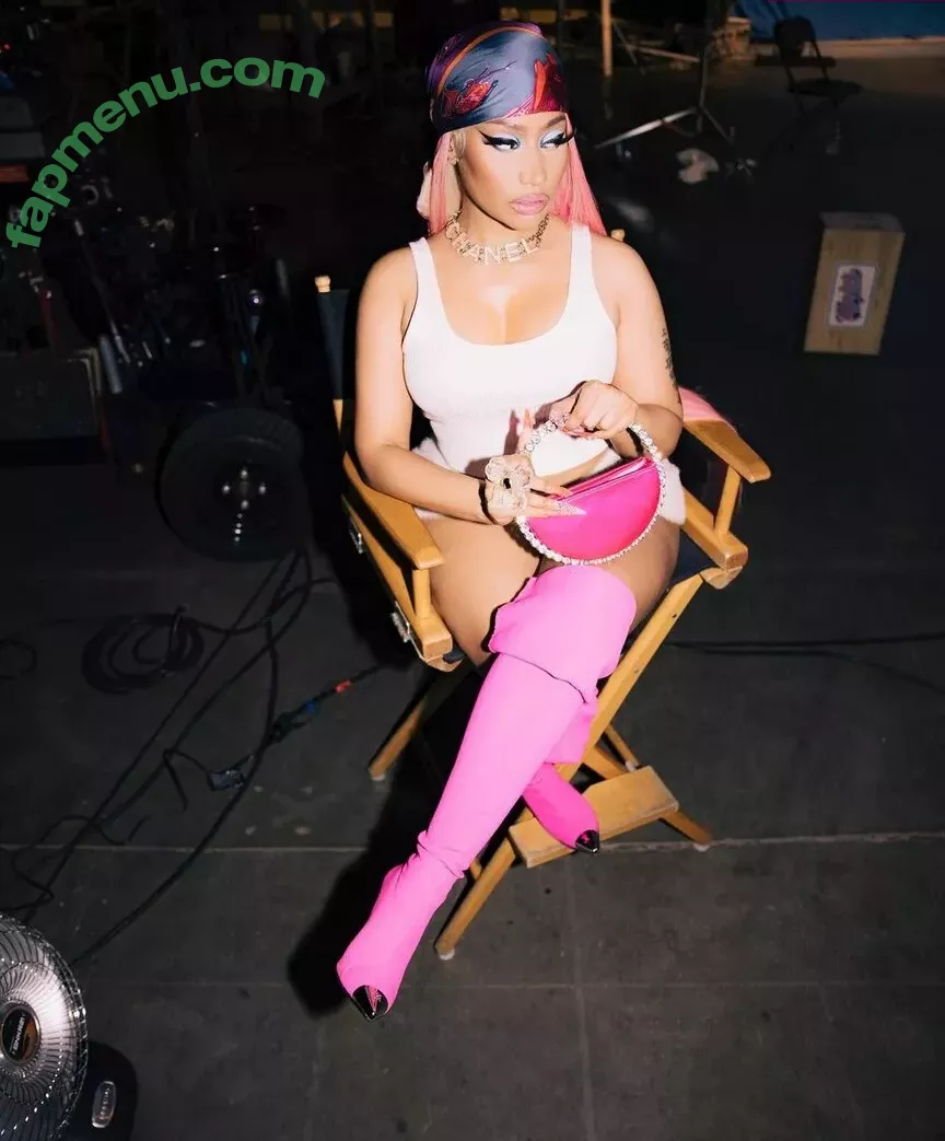 Nicki Minaj nude photo #0451 (nickiminaj)