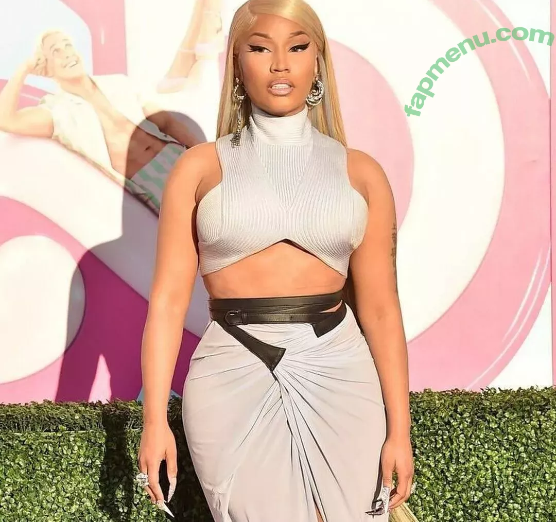 Nicki Minaj nude photo #0455 (nickiminaj)