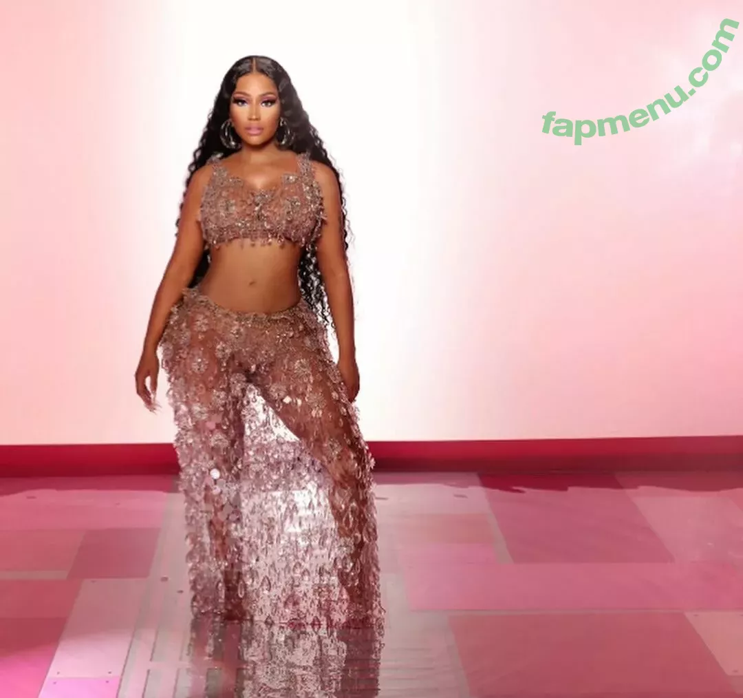 Nicki Minaj nude photo #0492 (nickiminaj)