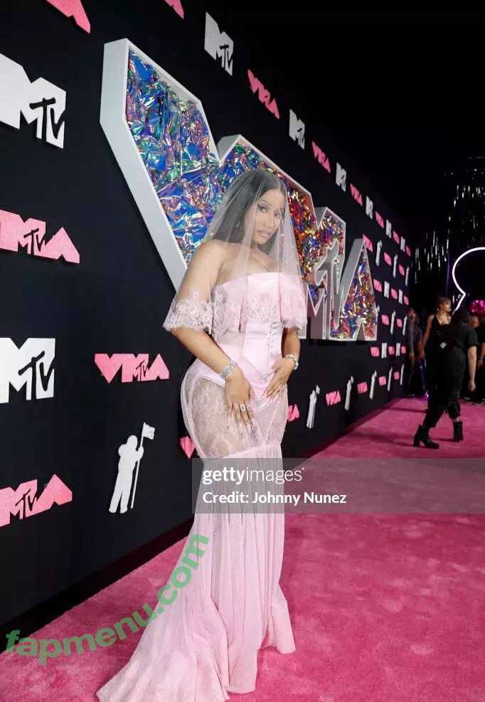 Nicki Minaj nude photo #0498 (nickiminaj)