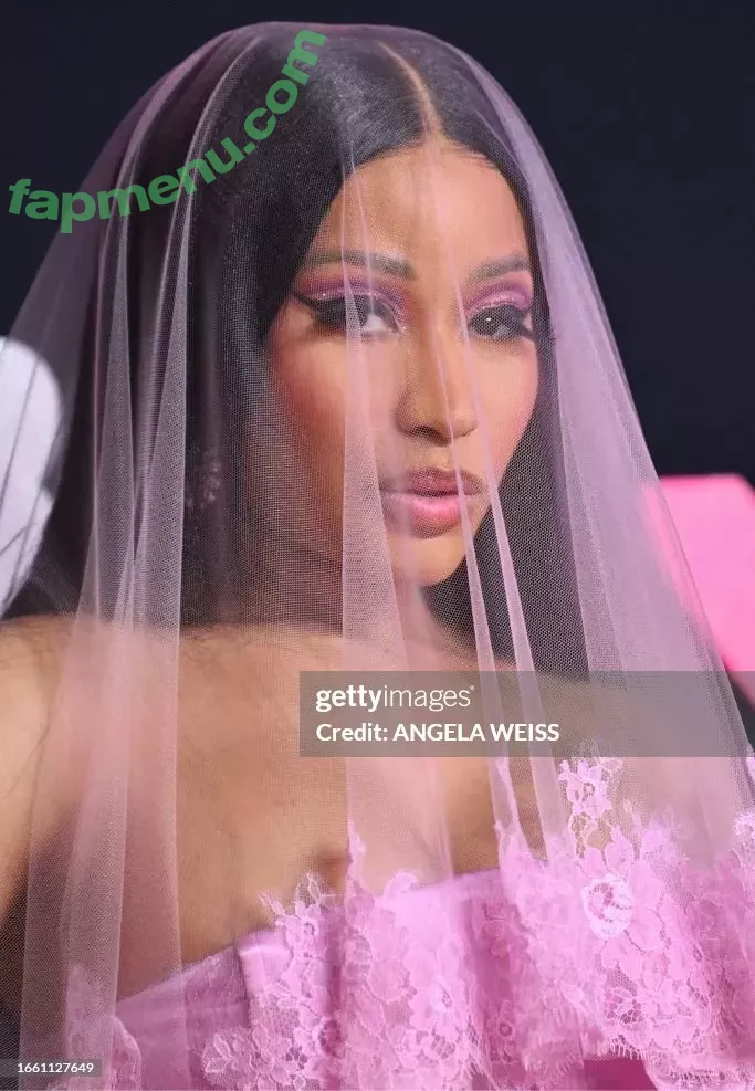 Nicki Minaj nude photo #0500 (nickiminaj)