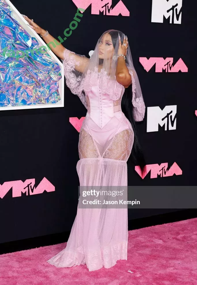 Nicki Minaj nude photo #0505 (nickiminaj)