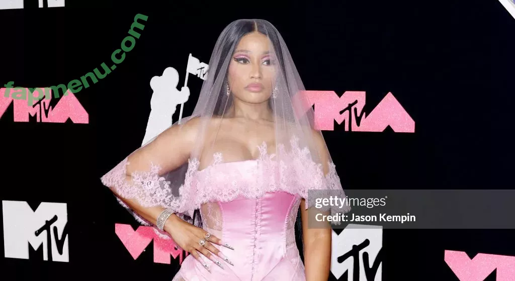 Nicki Minaj nude photo #0511 (nickiminaj)