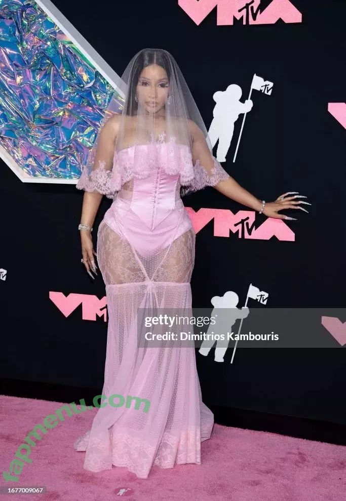 Nicki Minaj nude photo #0512 (nickiminaj)