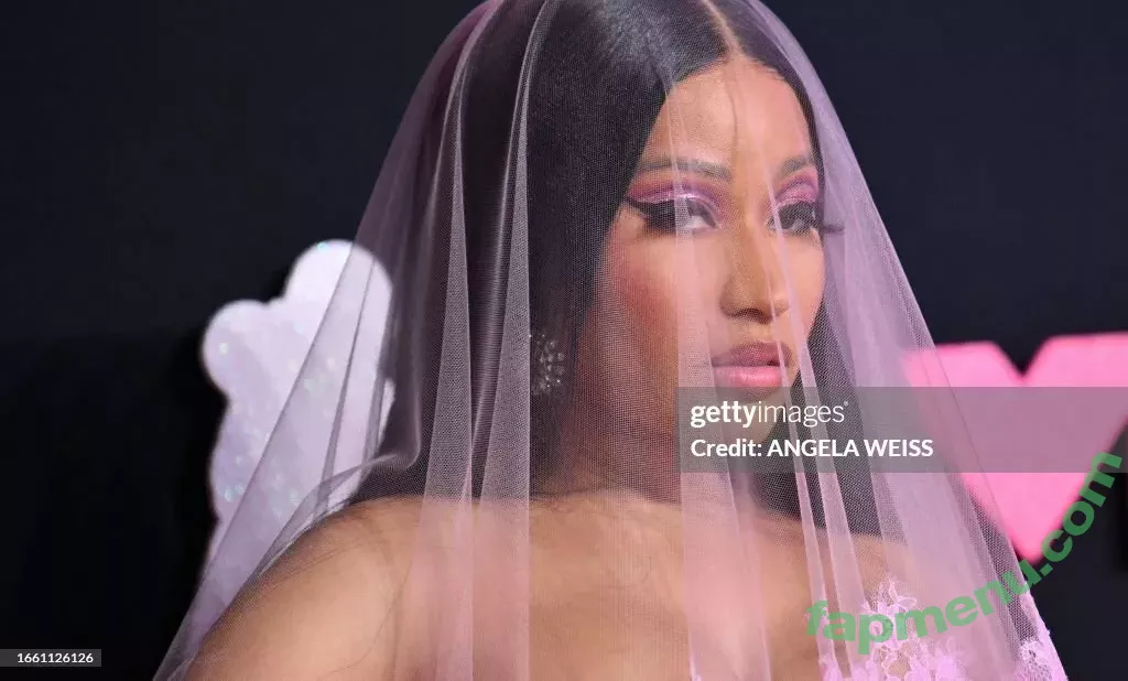 Nicki Minaj nude photo #0515 (nickiminaj)