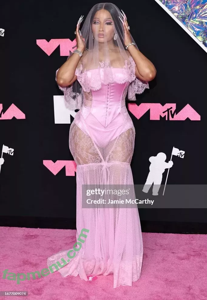 Nicki Minaj nude photo #0516 (nickiminaj)