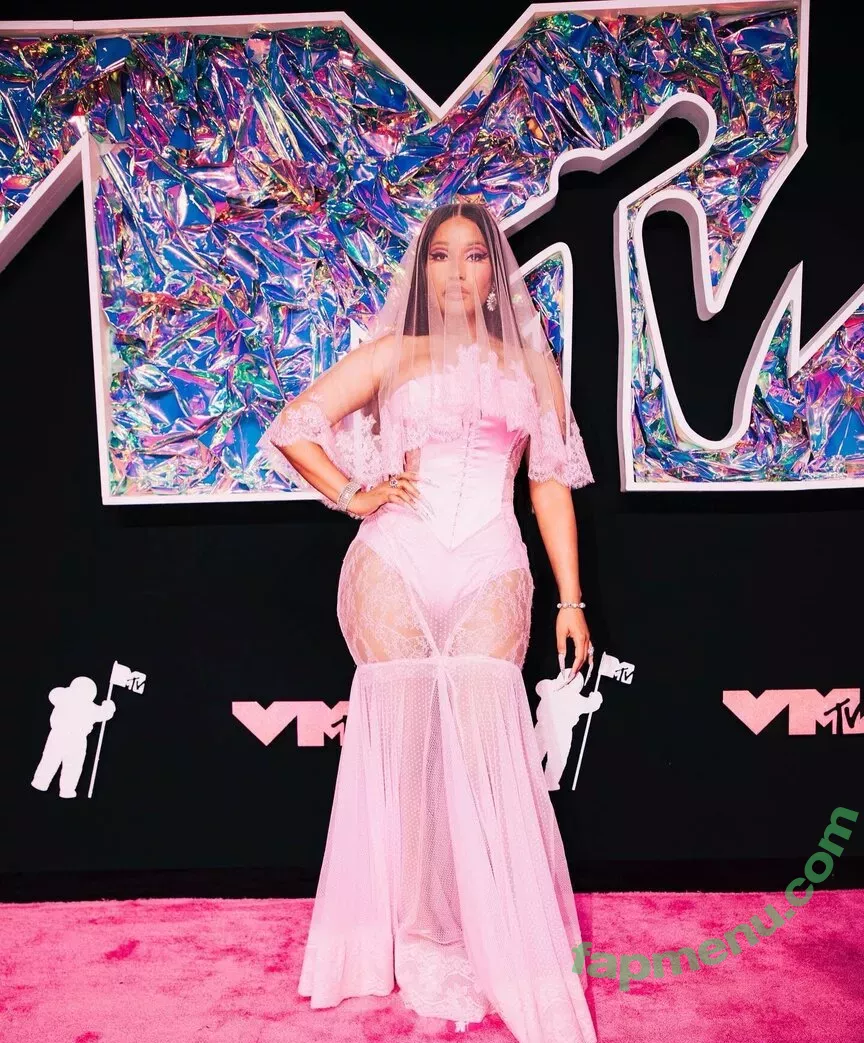 Nicki Minaj nude photo #0521 (nickiminaj)