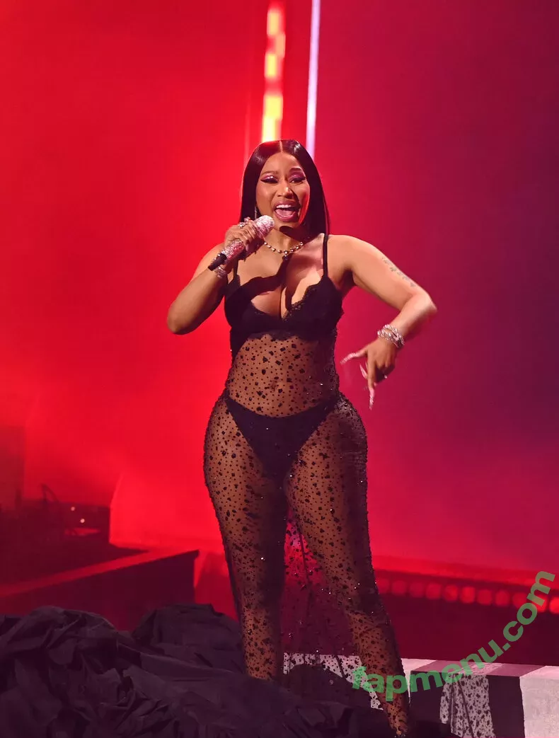 Nicki Minaj nude photo #0532 (nickiminaj)