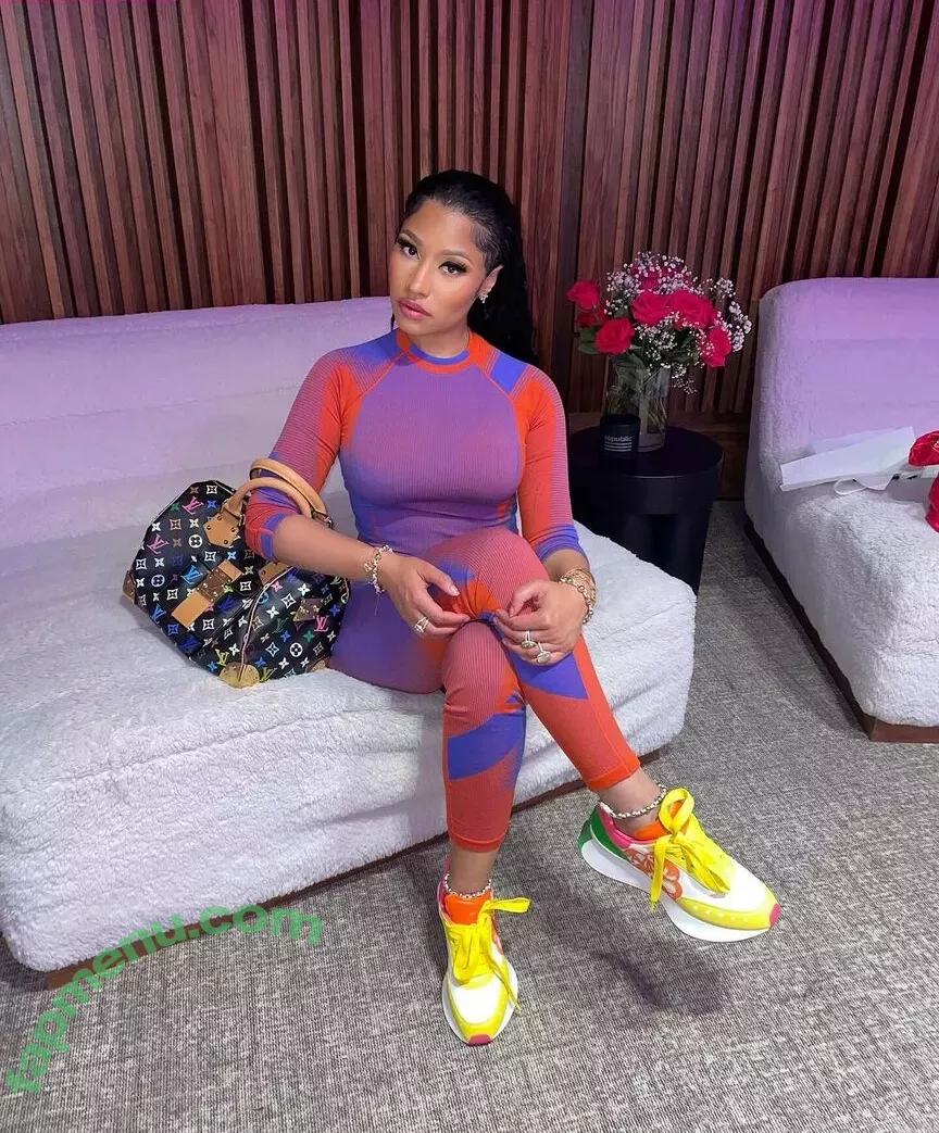 Nicki Minaj nude photo #0541 (nickiminaj)