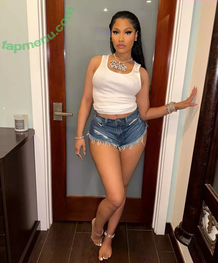 Nicki Minaj nude photo #0546 (nickiminaj)