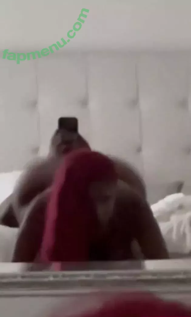 Nicki Minaj nude photo #0608 (nickiminaj)