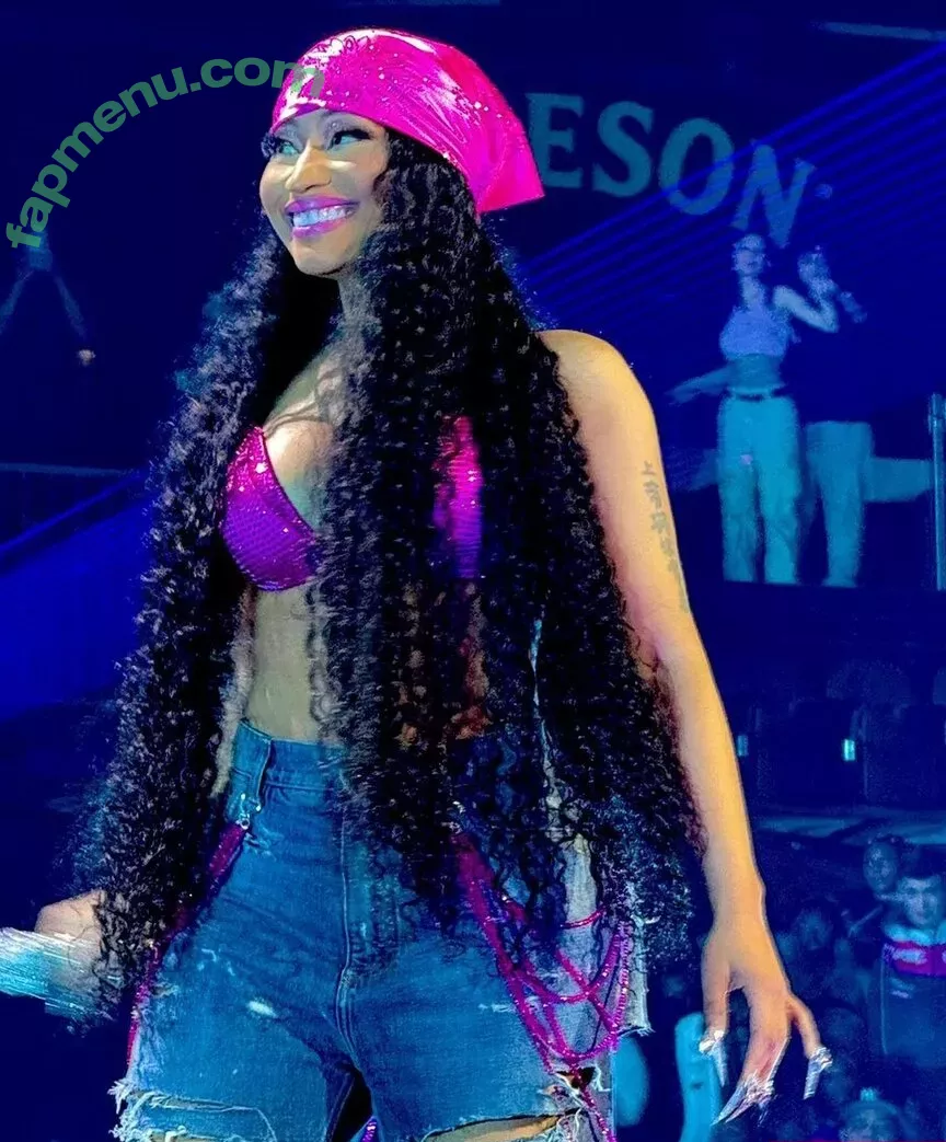 Nicki Minaj nude photo #0645 (nickiminaj)