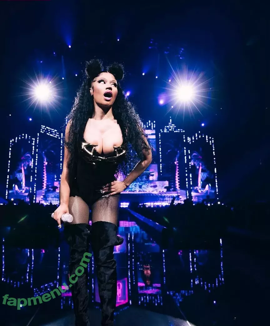 Nicki Minaj nude photo #0648 (nickiminaj)
