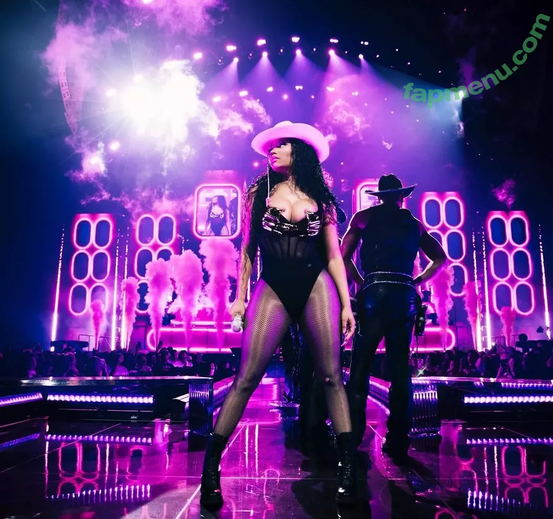 Nicki Minaj nude photo #0649 (nickiminaj)