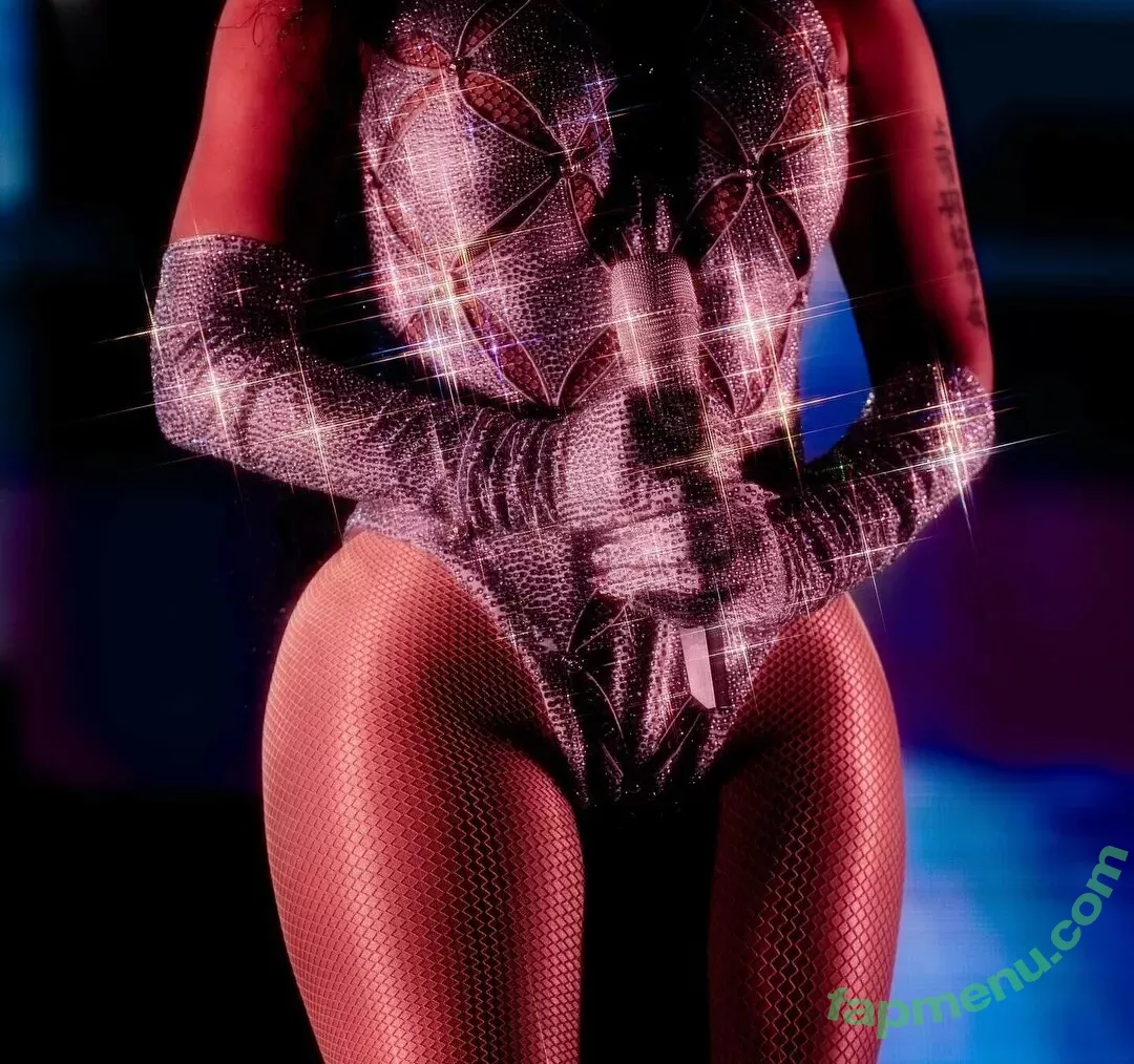 Nicki Minaj nude photo #0662 (nickiminaj)