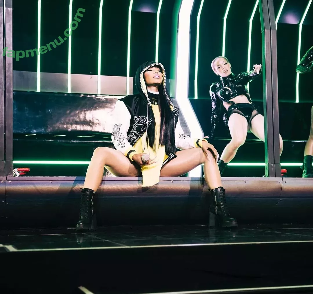 Nicki Minaj nude photo #0665 (nickiminaj)
