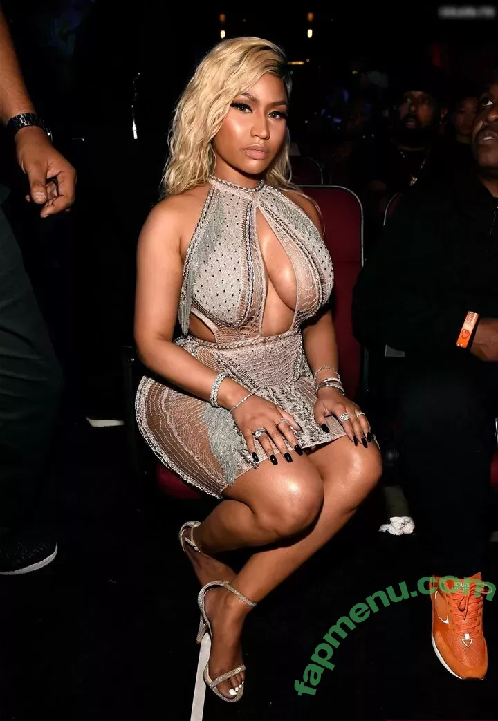 Nicki Minaj nude photo #0776 (nickiminaj)