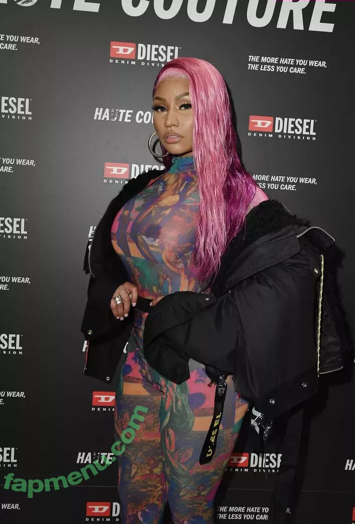 Nicki Minaj nude photo #0786 (nickiminaj)