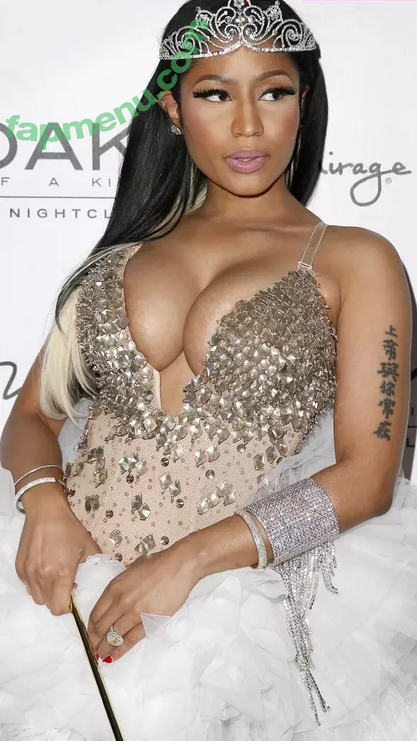 Nicki Minaj nude photo #0810 (nickiminaj)