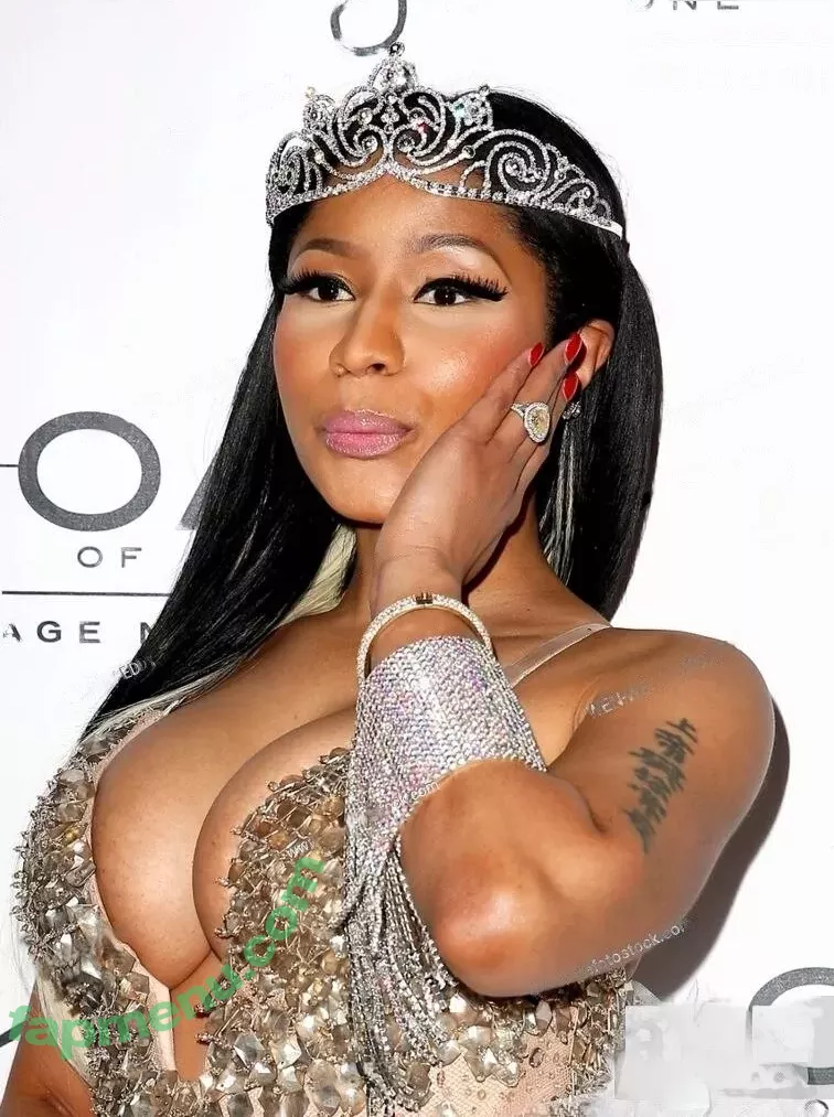 Nicki Minaj nude photo #0814 (nickiminaj)