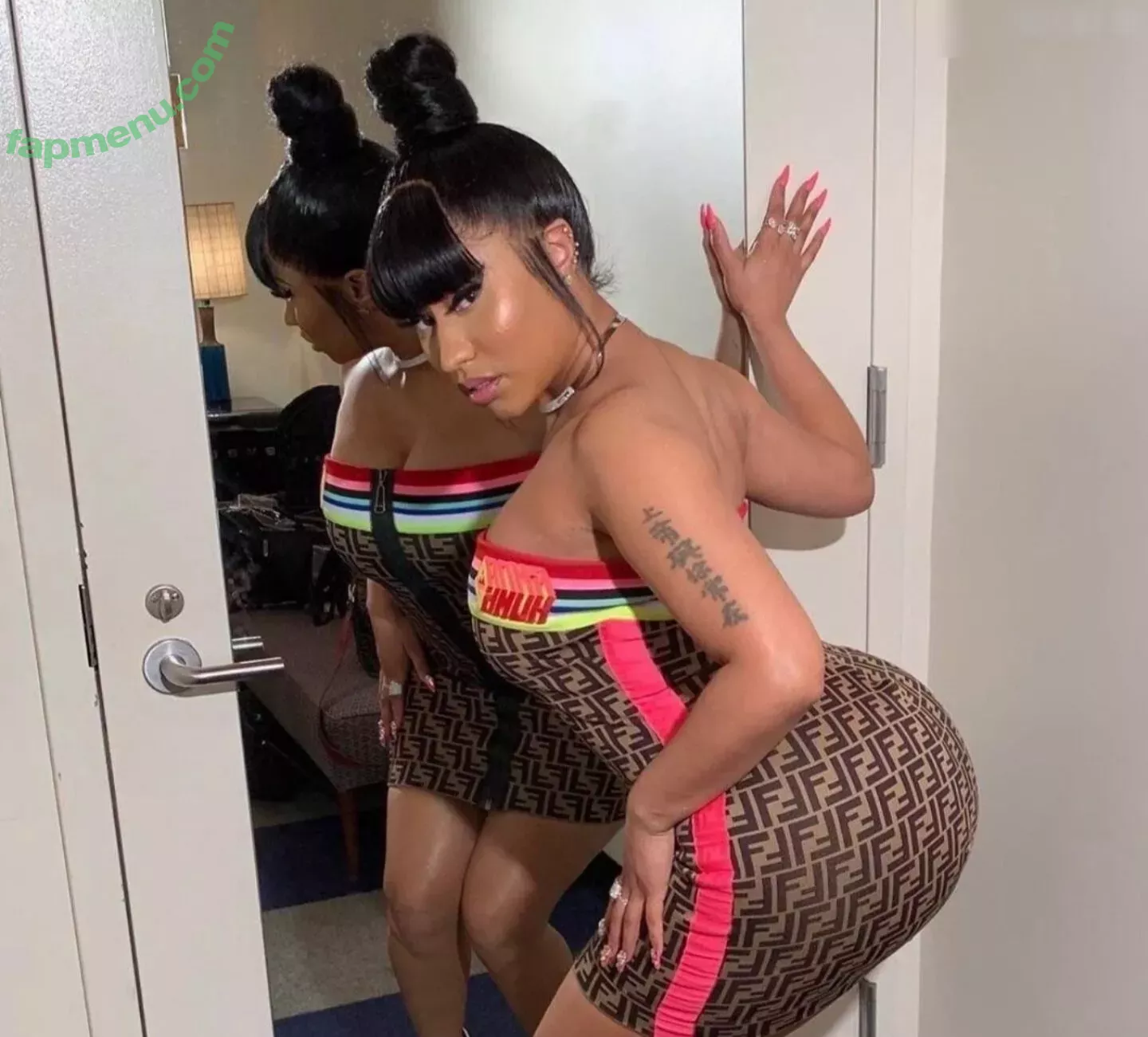 Nicki Minaj nude photo #0841 (nickiminaj)