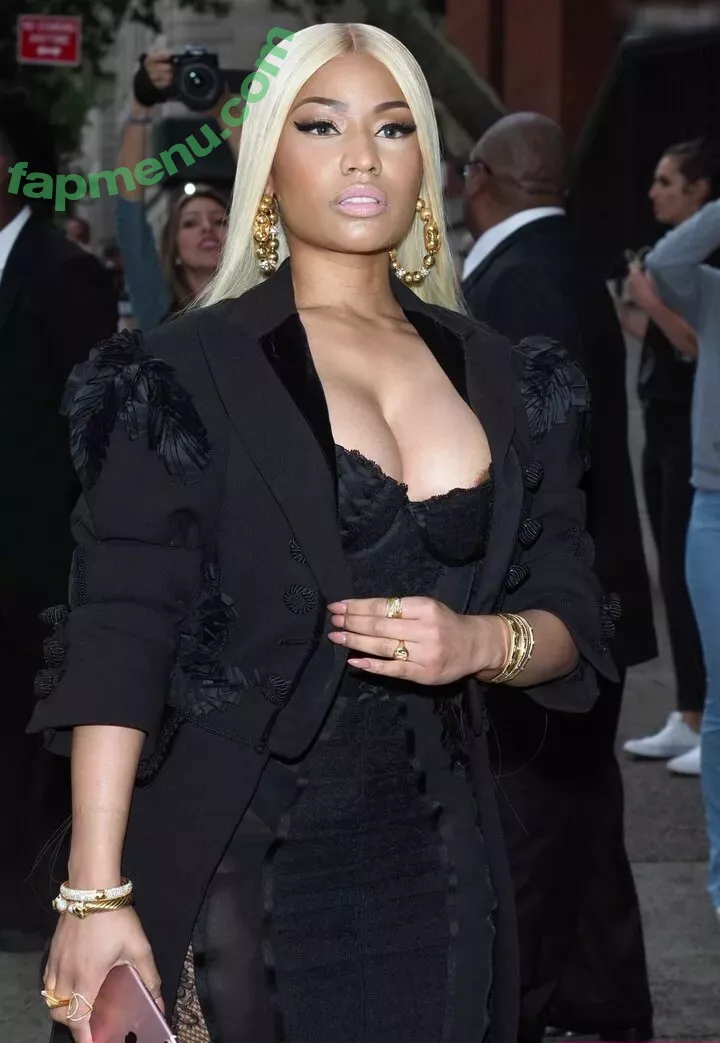 Nicki Minaj nude photo #0842 (nickiminaj)