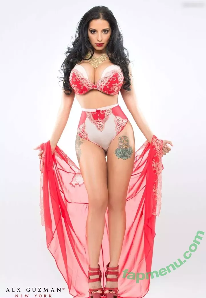 Nicki Minaj nude photo #0890 (nickiminaj)