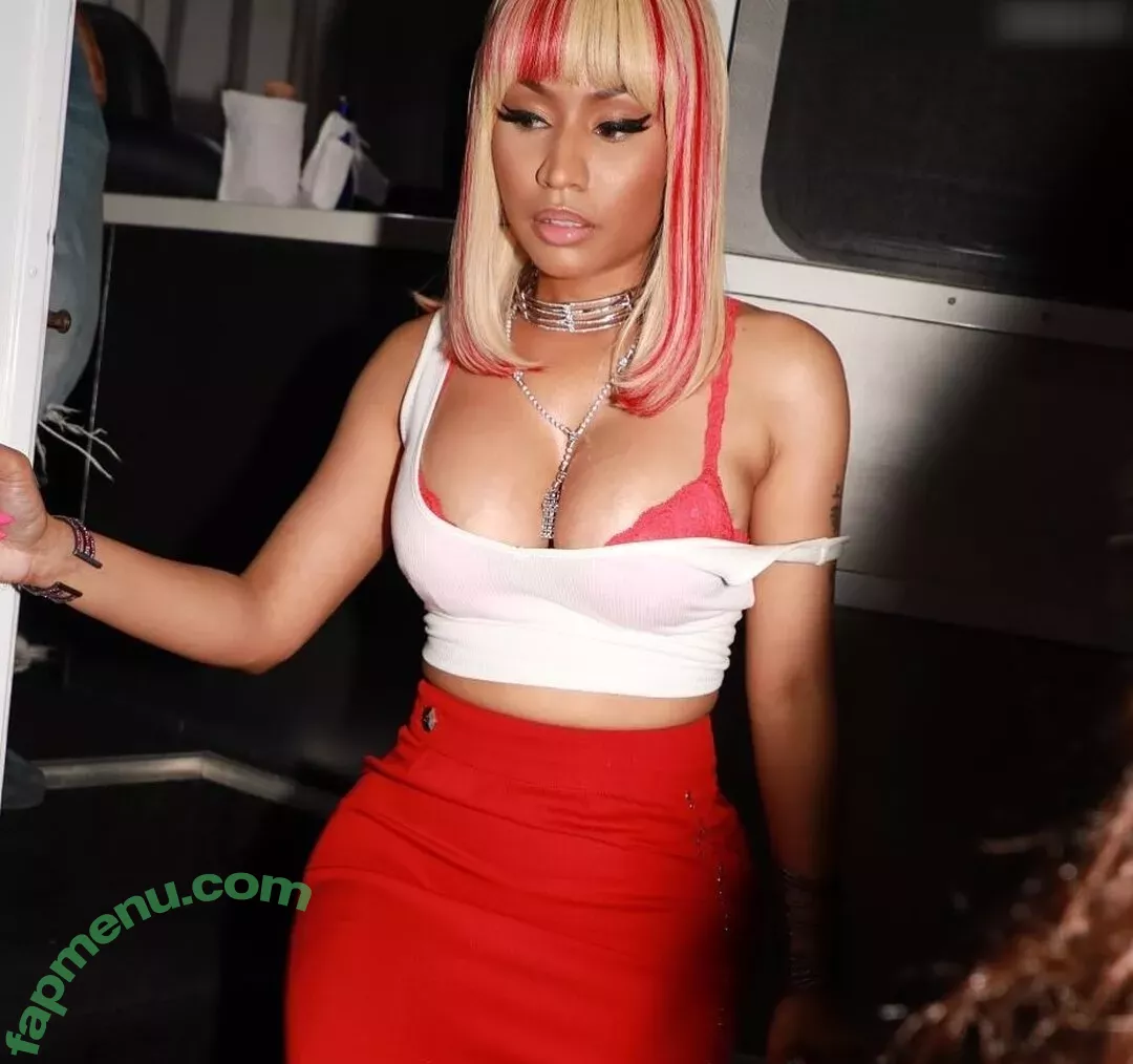 Nicki Minaj nude photo #0925 (nickiminaj)
