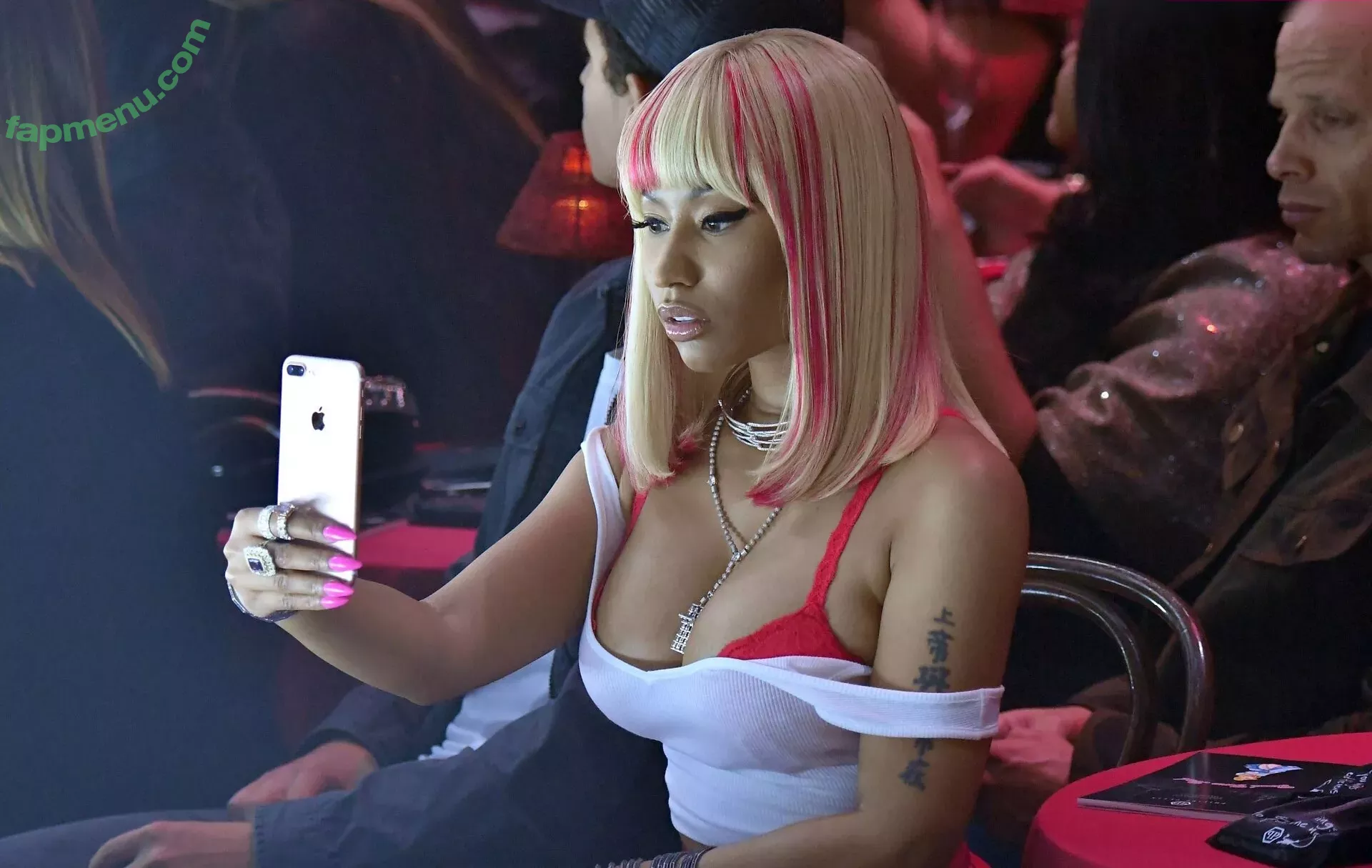 Nicki Minaj nude photo #0927 (nickiminaj)
