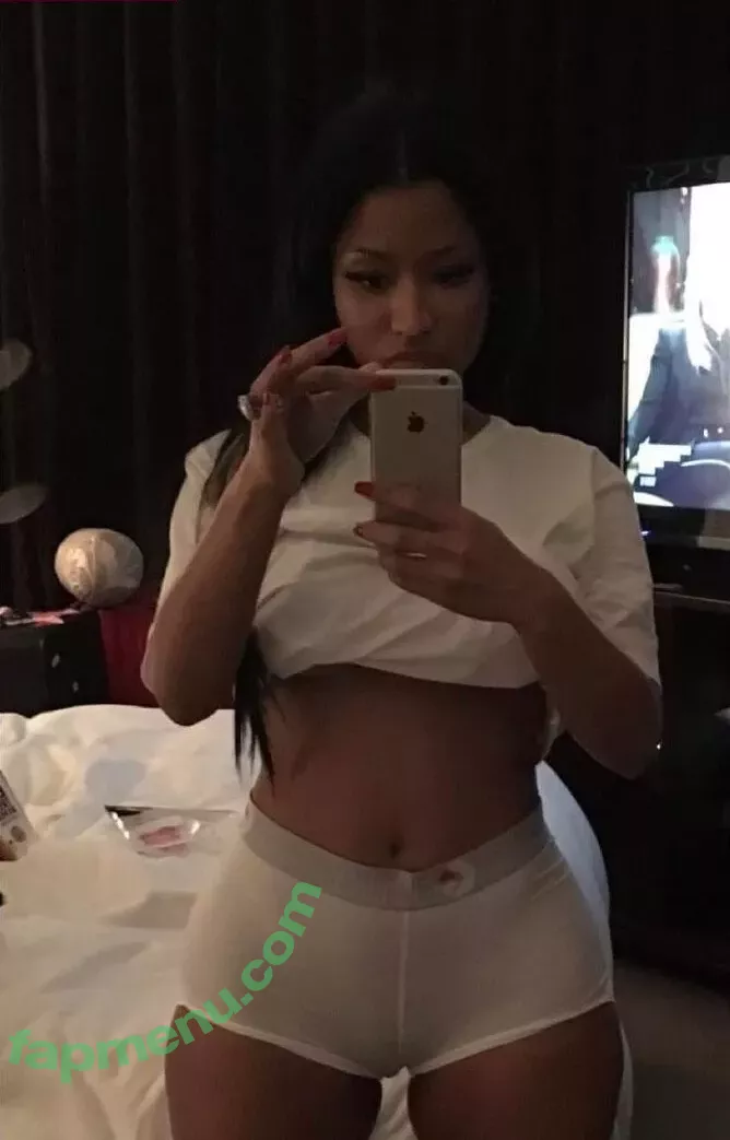 Nicki Minaj nude photo #0936 (nickiminaj)