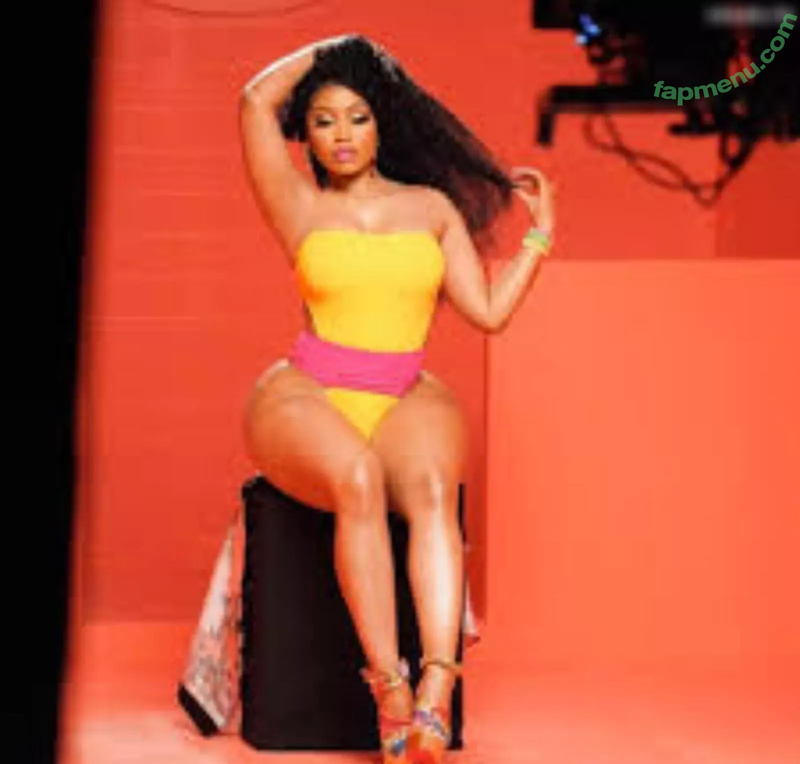 Nicki Minaj nude photo #0939 (nickiminaj)