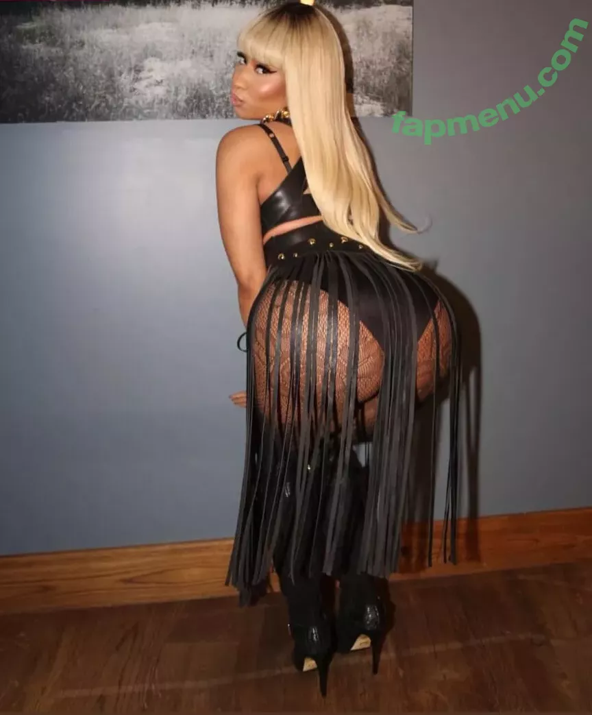 Nicki Minaj nude photo #0976 (nickiminaj)