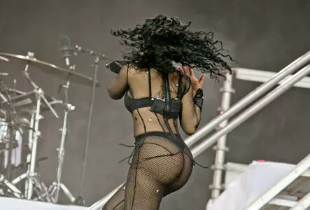 Nicki Minaj / nickiminaj nude photo #1171