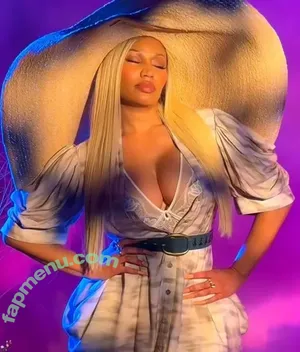 Nicki Minaj / nickiminaj nude photo #1318