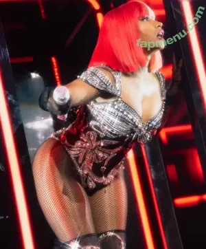 Nicki Minaj / nickiminaj nude photo #1332