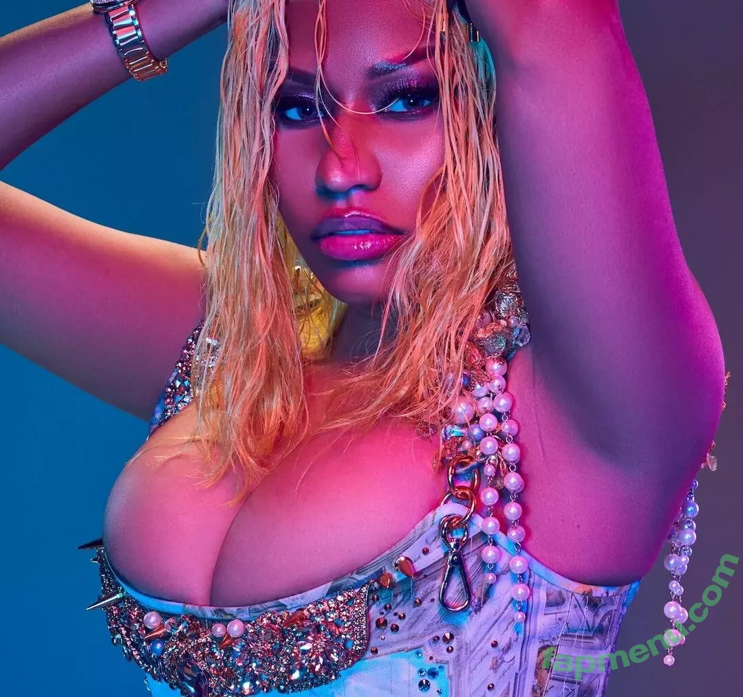 Nicki Minaj nude photo #1008 (nickiminaj)