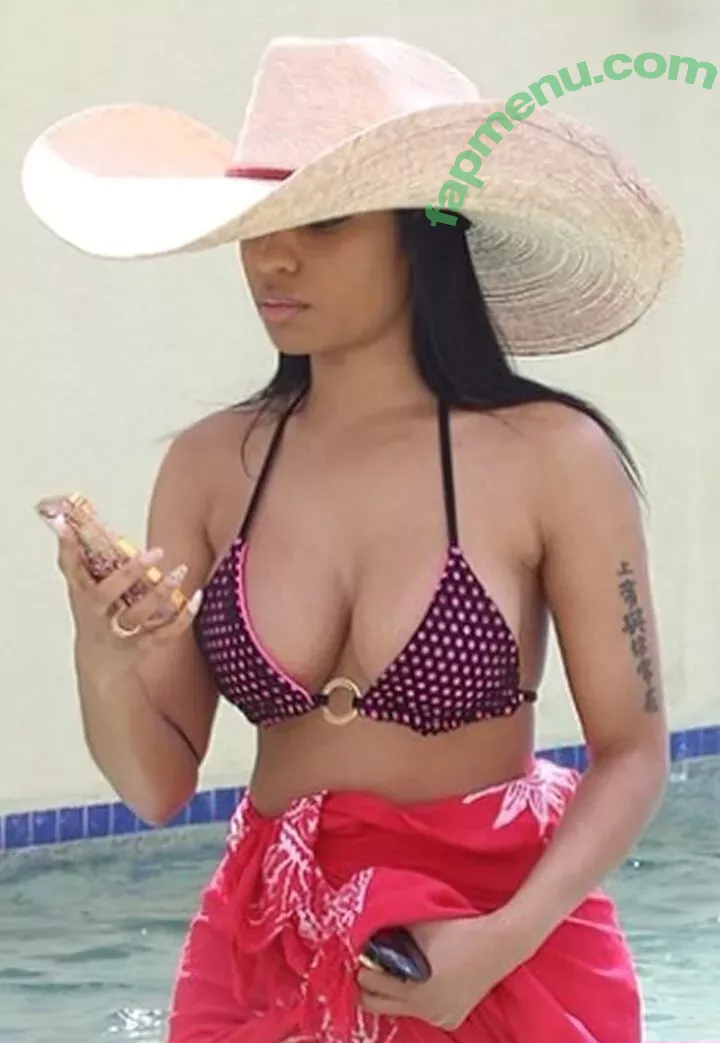 Nicki Minaj nude photo #1086 (nickiminaj)