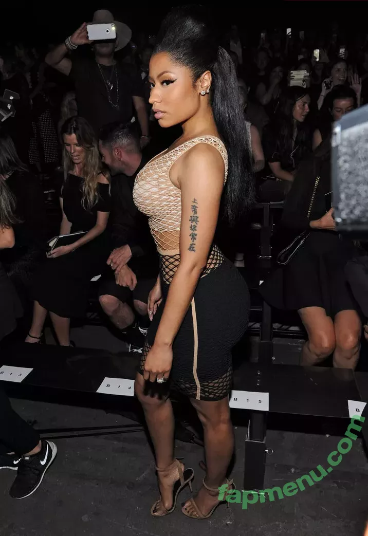 Nicki Minaj nude photo #1168 (nickiminaj)