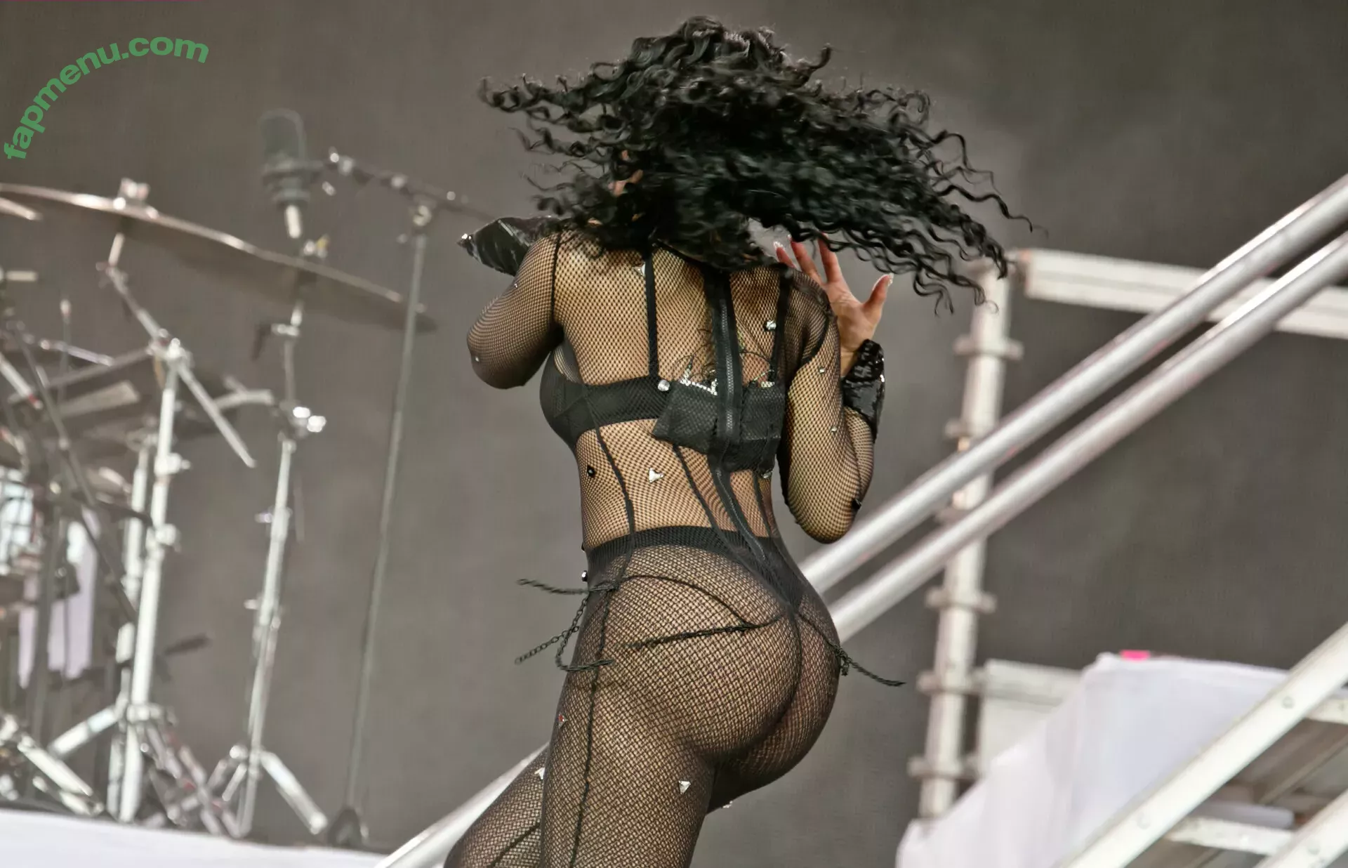 Nicki Minaj nude photo #1171 (nickiminaj)