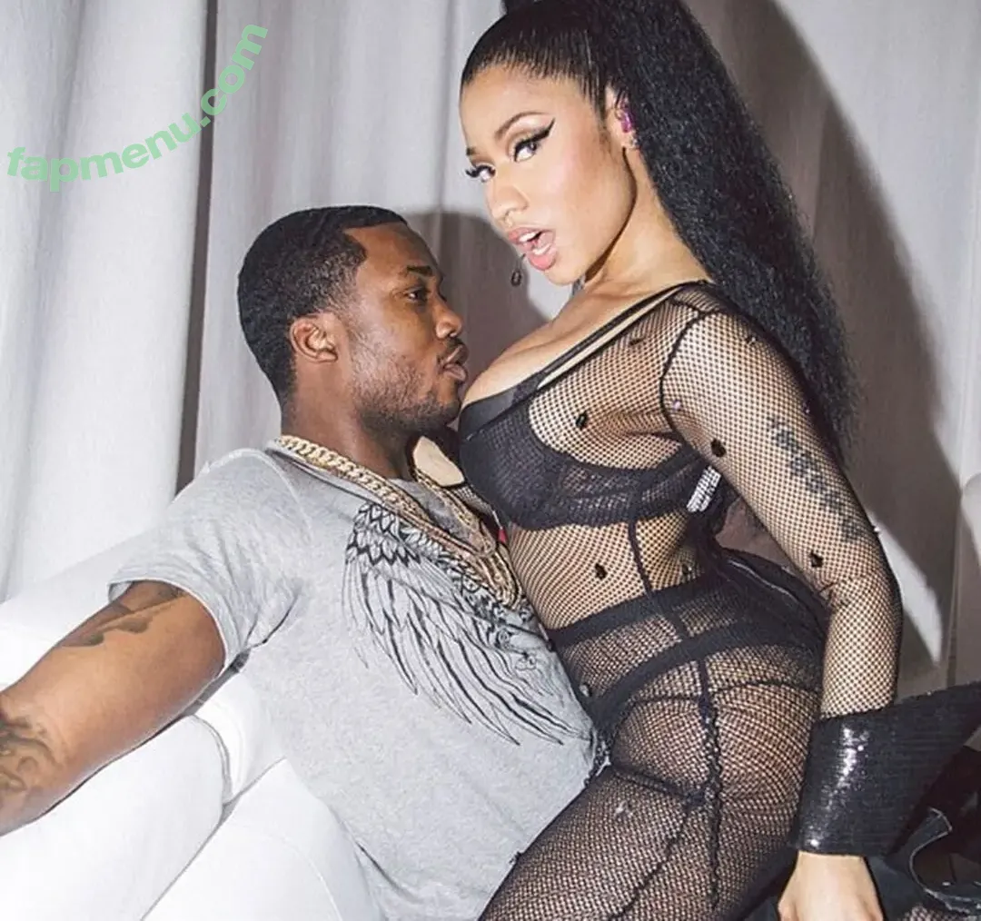 Nicki Minaj nude photo #1216 (nickiminaj)