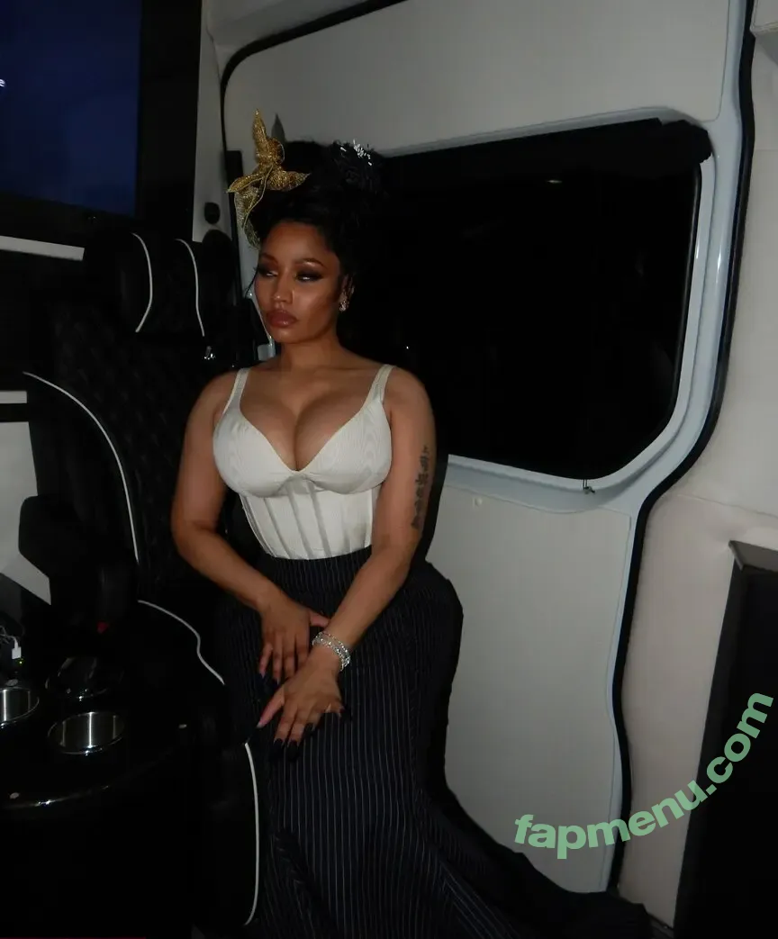 Nicki Minaj nude photo #1263 (nickiminaj)