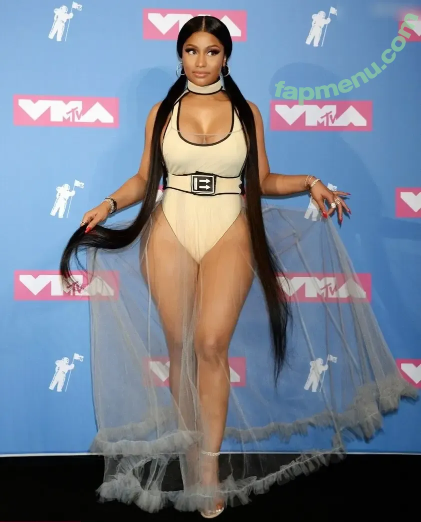 Nicki Minaj nude photo #1297 (nickiminaj)