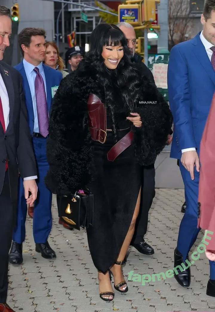 Nicki Minaj nude photo #1360 (nickiminaj)