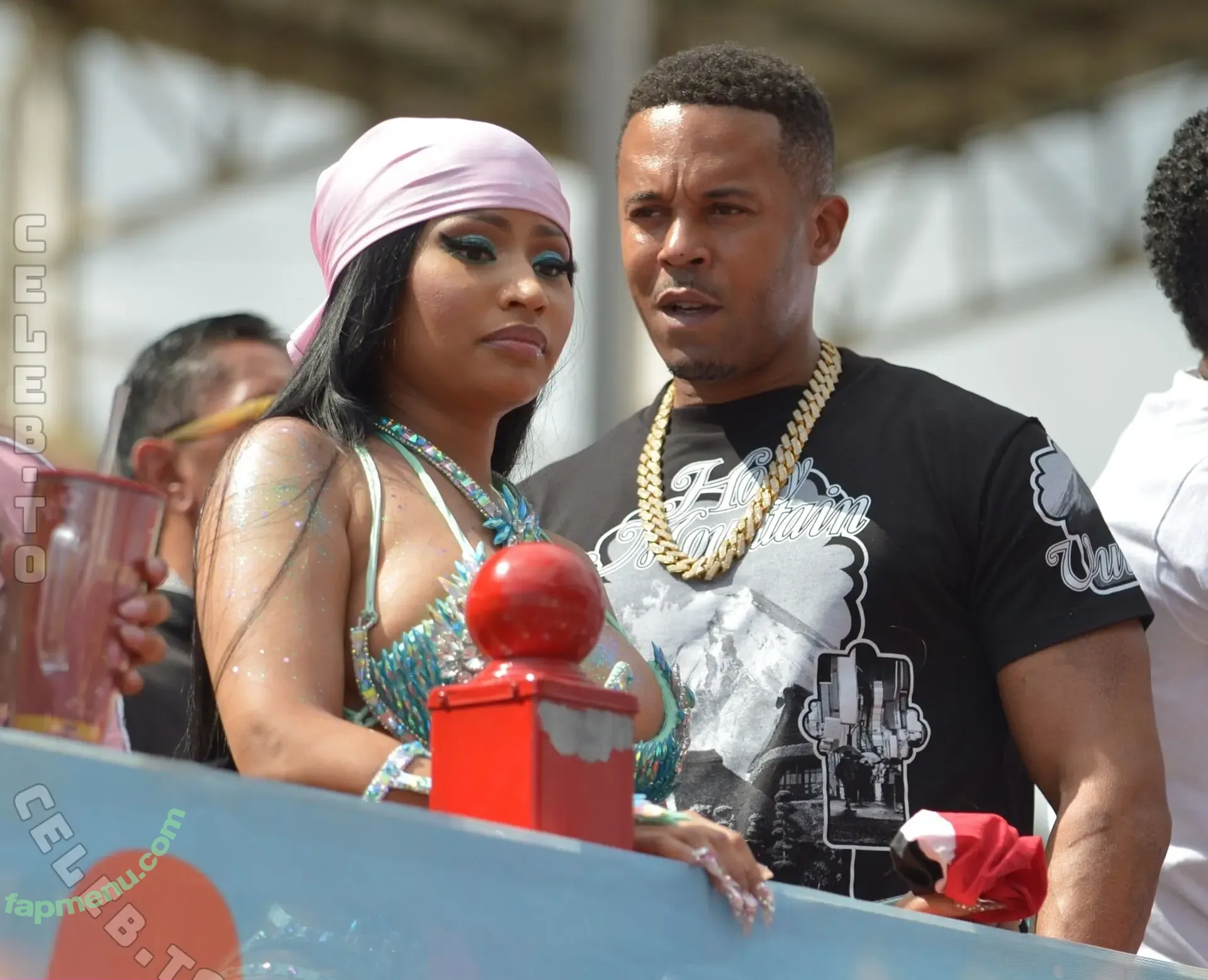 Nicki Minaj nude photo #1373 (nicki_minaj / nickiminaj)