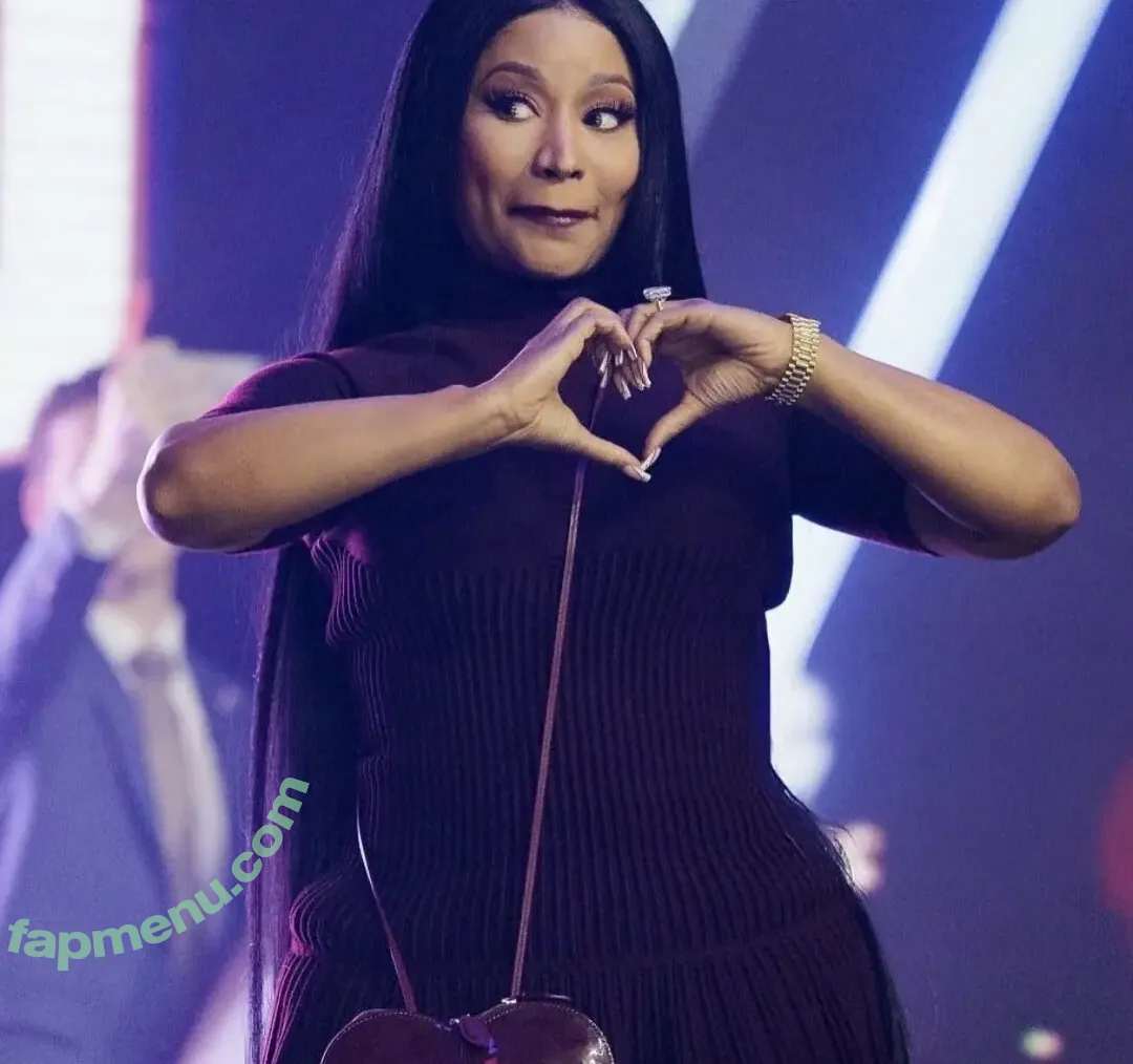 Nicki Minaj nude photo #1408 (nickiminaj)