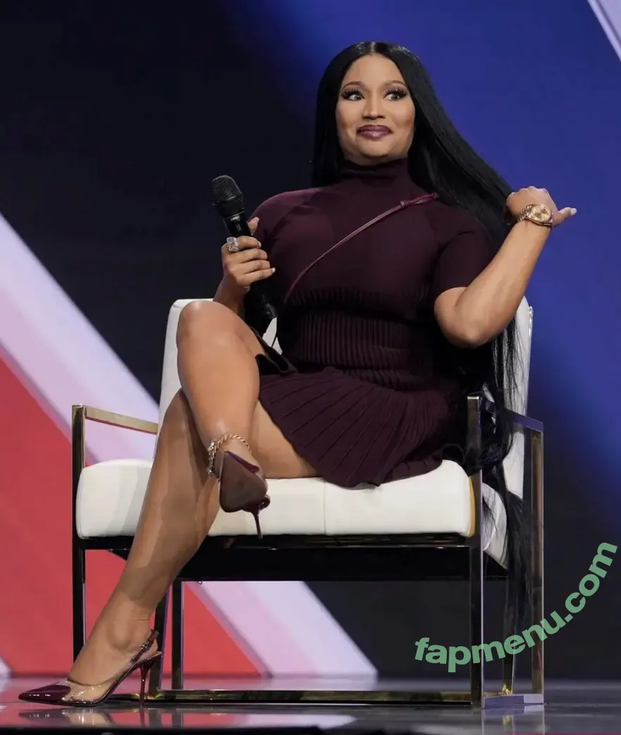 Nicki Minaj nude photo #1417 (nickiminaj)