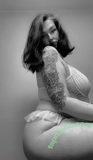 nicki-the-peach / nikkipeachinc nude photo #0002
