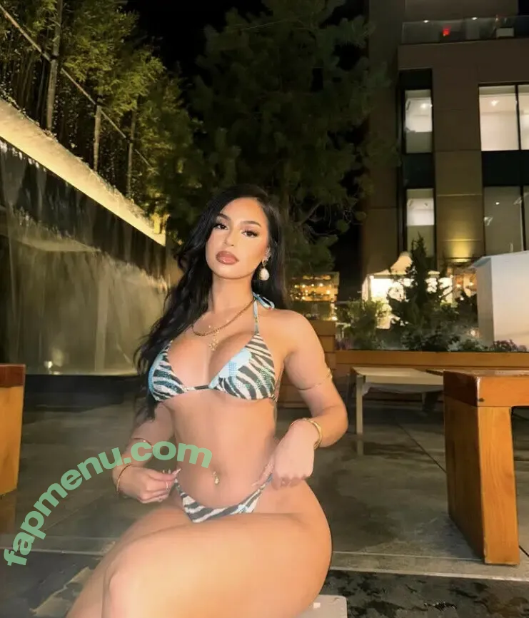 nickimariiee nude photo #0074 (nickimariiee)