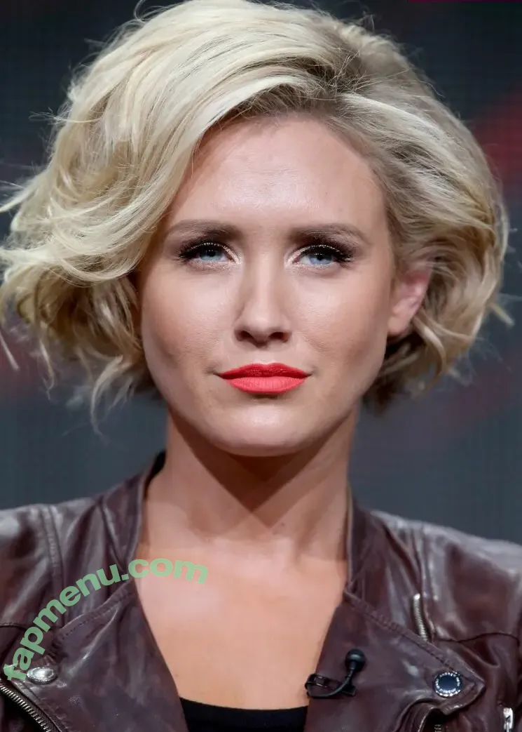 Nicky Whelan nude photo #0383 (nickywhelan)