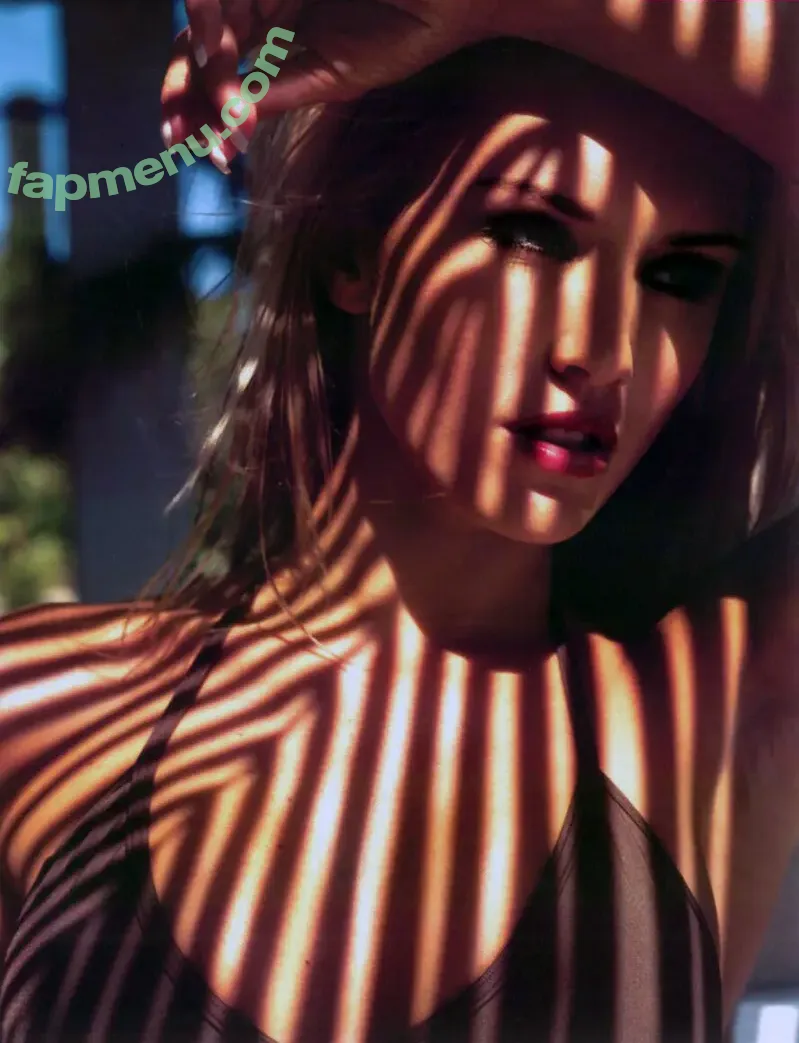 Nicky Whelan nude photo #0386 (nickywhelan)